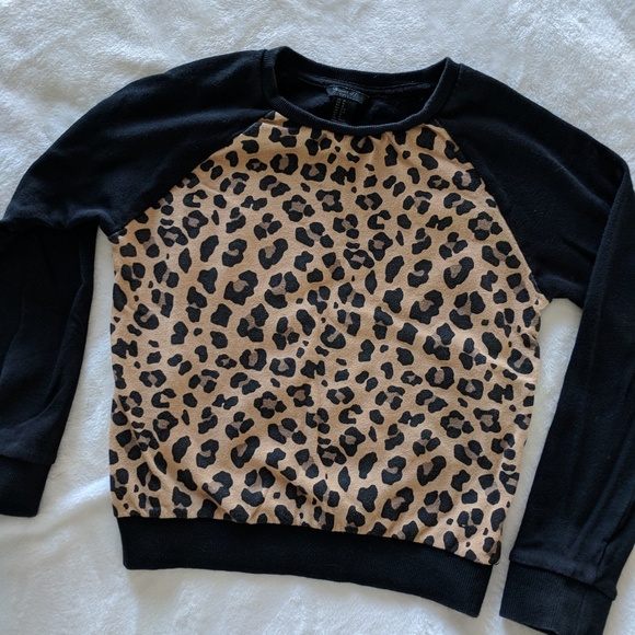 Forever 21 Other - Forever 21 Girls Sweater size Medium